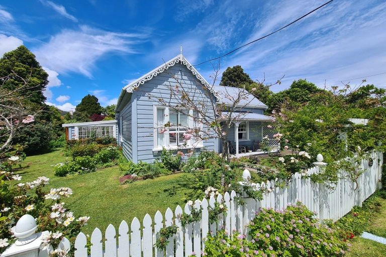 Photo of property in 230 Watt Street, Coromandel, 3506