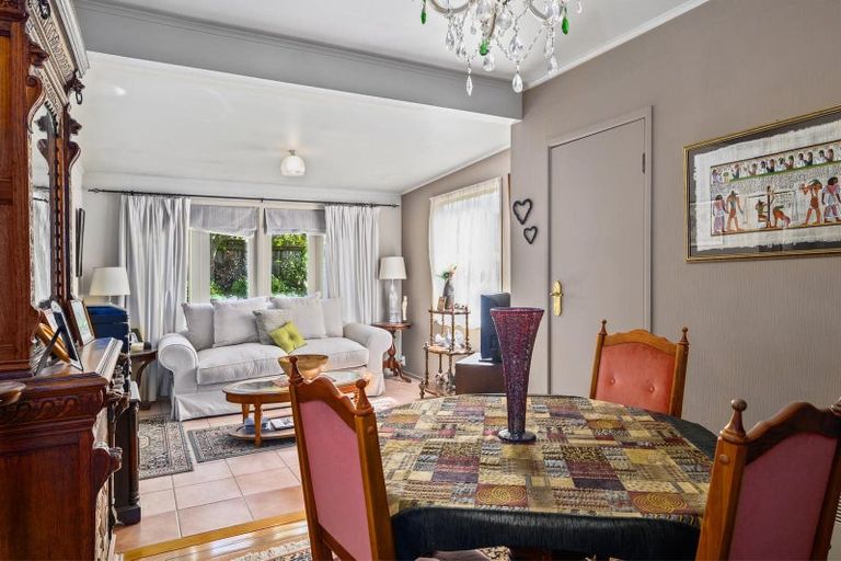 Photo of property in 6 Campbell Place, Pukehangi, Rotorua, 3015