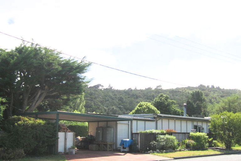 Photo of property in 71 Plateau Road, Te Marua, Upper Hutt, 5018