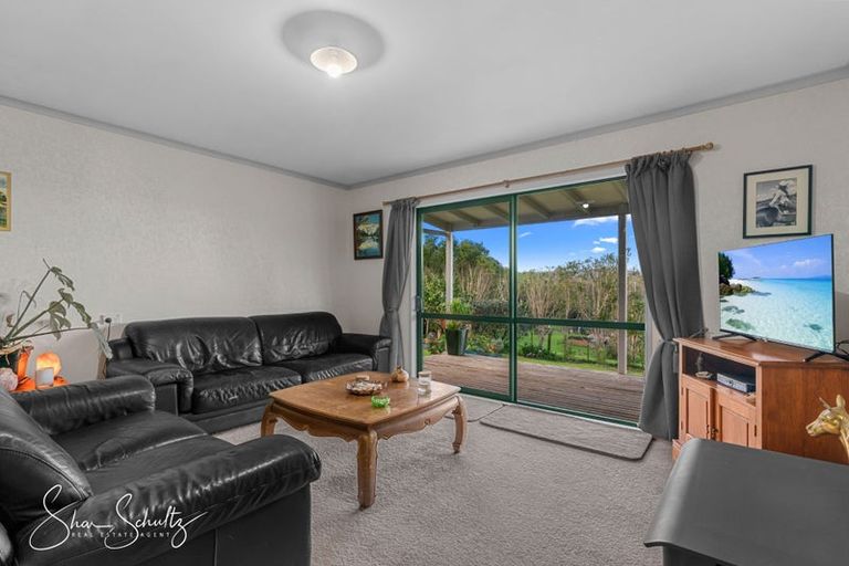 Photo of property in 105 Gorge Road, Maungaturoto, 0520