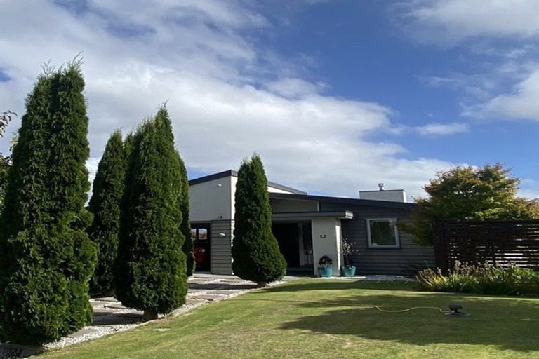 Photo of property in 6 Venerable Terrace, Yaldhurst, Christchurch, 8042