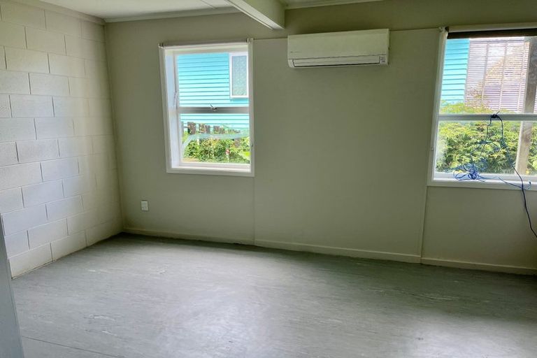 Photo of property in 11 Fordham Street, Beach Haven, Auckland, 0626