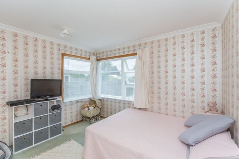 Photo of property in 30 Liverpool Street, Levin, 5510