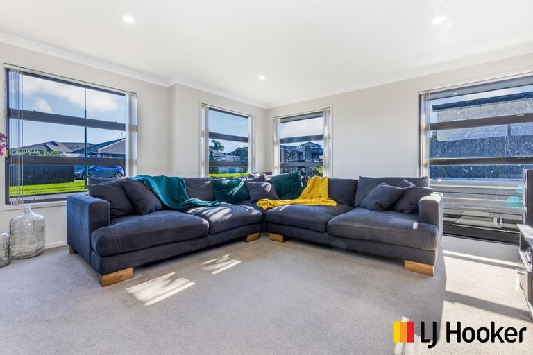 Photo of property in 36 Sunningdale Street, Wattle Downs, Auckland, 2103