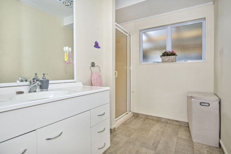 Photo of property in 1a Hinemoa Street, Onerahi, Whangarei, 0110