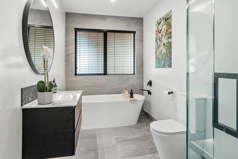 Photo of property in 21 Coprosma Crescent, Waipahihi, Taupo, 3330