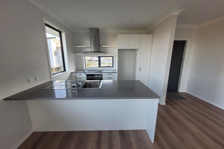 Photo of property in 15 Kawariki Road, Helensville, 0800