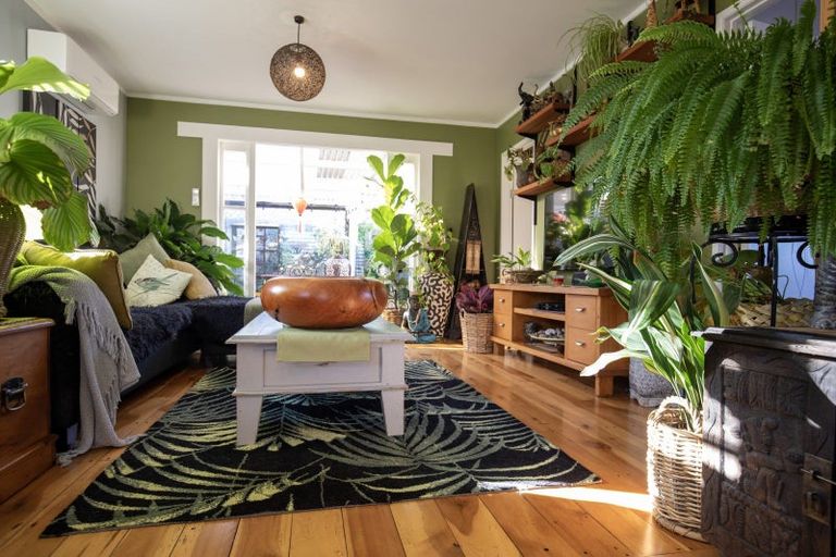 Photo of property in 35 Government Road, Raglan, 3225