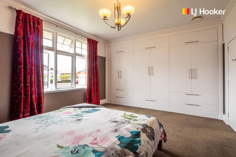 Photo of property in 16 West Avenue, Saint Clair, Dunedin, 9012