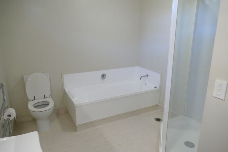 Photo of property in 630 Beach Road, Browns Bay, Auckland, 0630