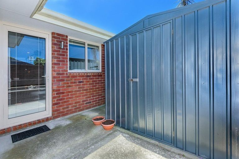 Photo of property in 27 Saltaire Street, North New Brighton, Christchurch, 8083