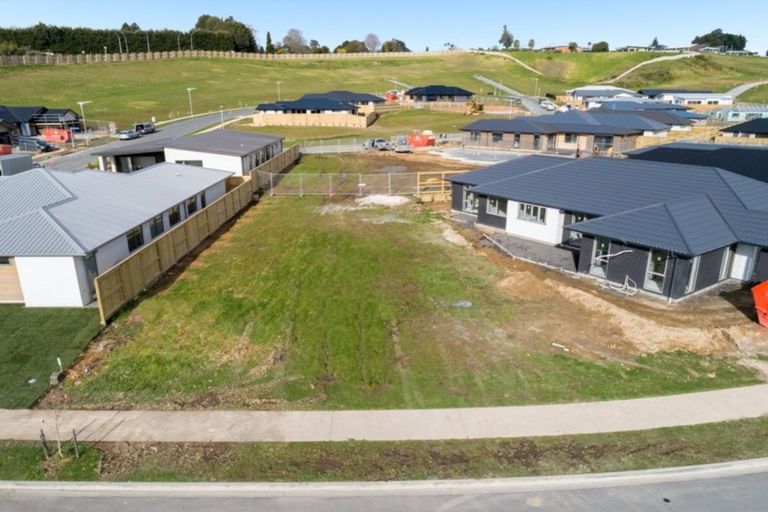 Photo of property in 126 Whakaturou Crescent, Pyes Pa, Tauranga, 3112