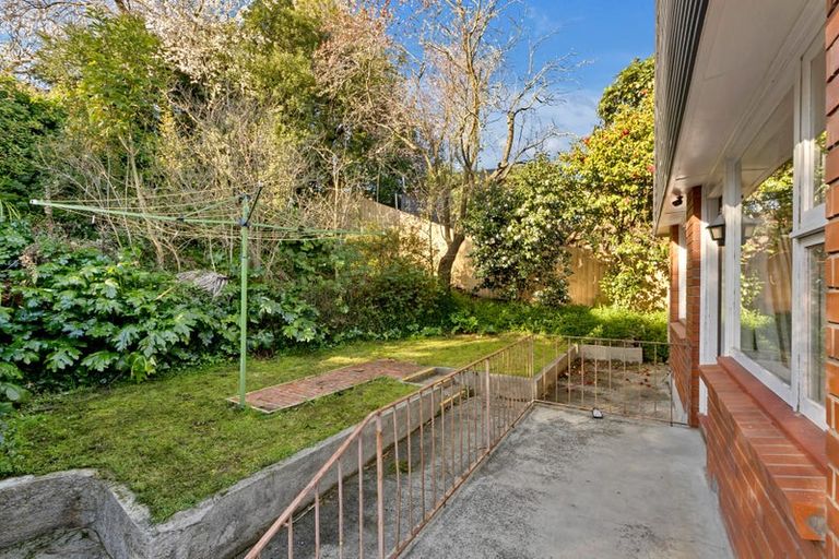 Photo of property in 31 Fifield Terrace, Waltham, Christchurch, 8023