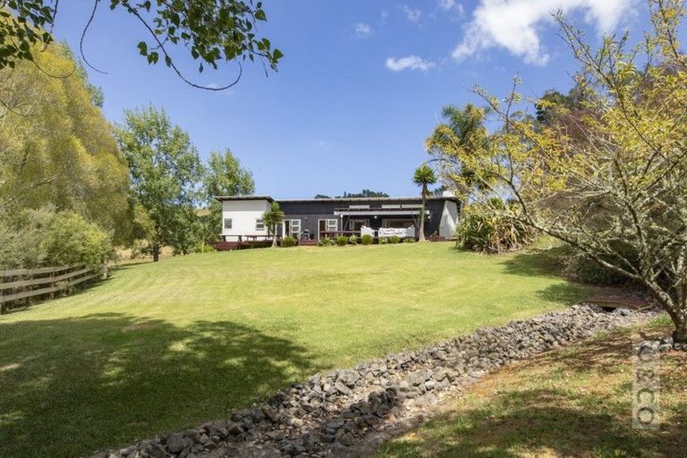 Photo of property in 8 Pineview Lane, Helensville, 0875