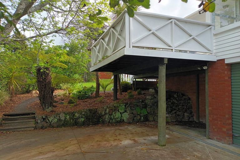 Photo of property in 15 Agincourt Street, Glenfield, Auckland, 0629