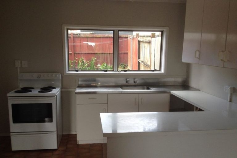 Photo of property in 2/24 Copley Street, New Lynn, Auckland, 0600