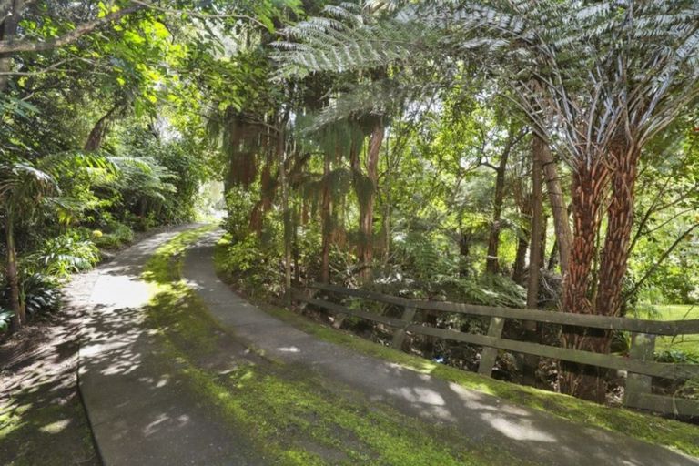 Photo of property in 26 Whaanga Road, Raglan, 3297