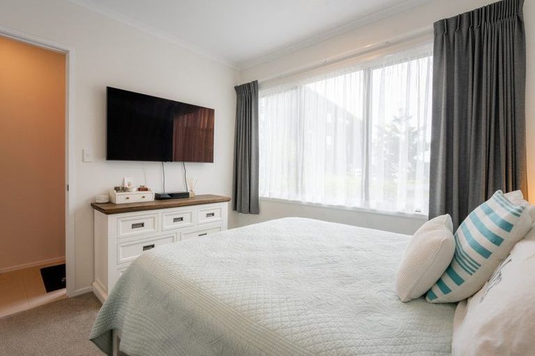 Photo of property in 42 Rangihina Road, Hobsonville, Auckland, 0616