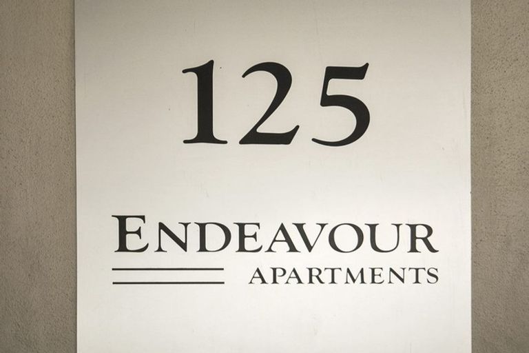 Photo of property in Endeavour Apartments, 20/125 Thorndon Quay, Pipitea, Wellington, 6011