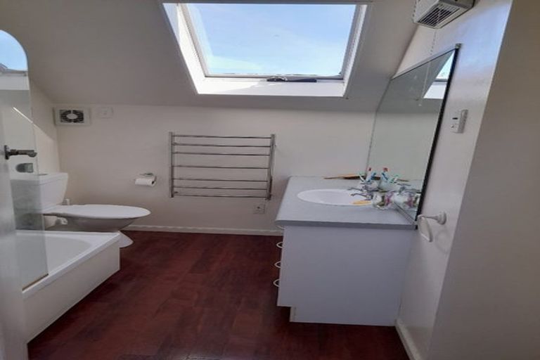 Photo of property in 3 Gavin Road, Raumati Beach, Paraparaumu, 5032