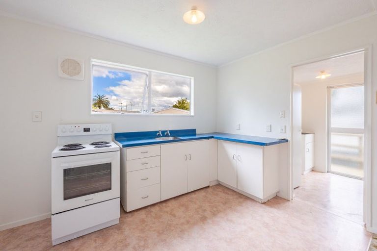 Photo of property in 55 Waverley Street, Waipawa, 4210