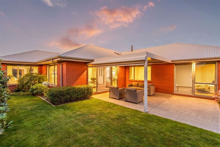 Photo of property in 21 Somerville Crescent, Aidanfield, Christchurch, 8025