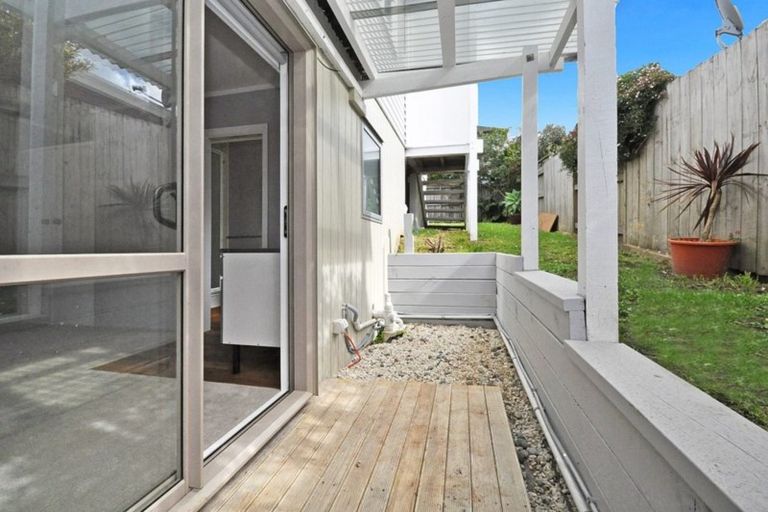 Photo of property in 1 Mackwell Road, Fairview Heights, Auckland, 0632