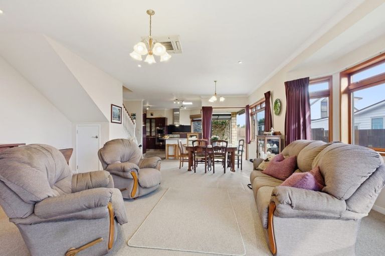 Photo of property in 10 Fairway Avenue, Mount Maunganui, 3116