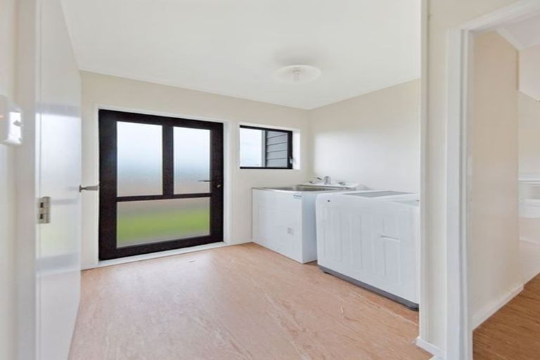 Photo of property in 18 Solveig Place, Randwick Park, Auckland, 2105