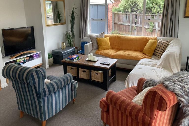 Photo of property in 17 Haslett Place, Upper Riccarton, Christchurch, 8041