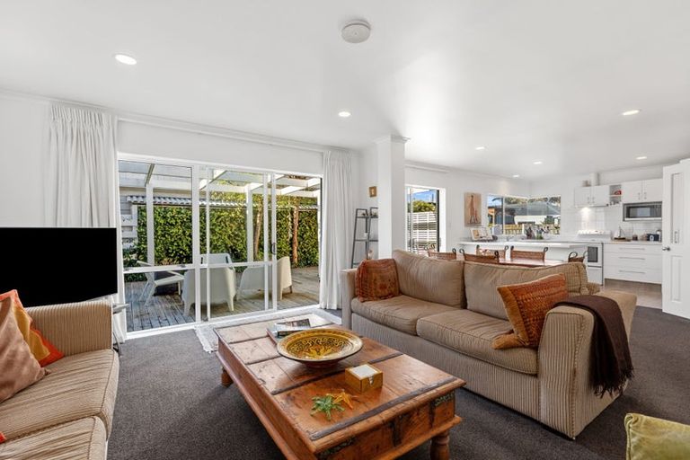 Photo of property in 42a Ngatai Road, Otumoetai, Tauranga, 3110