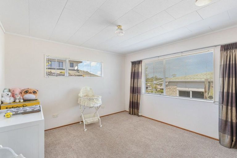 Photo of property in 2/3 Sandel Rise, Merrilands, New Plymouth, 4312