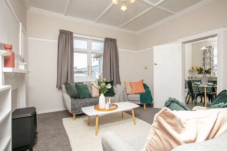 Photo of property in 349 Queen Street, Masterton, 5810