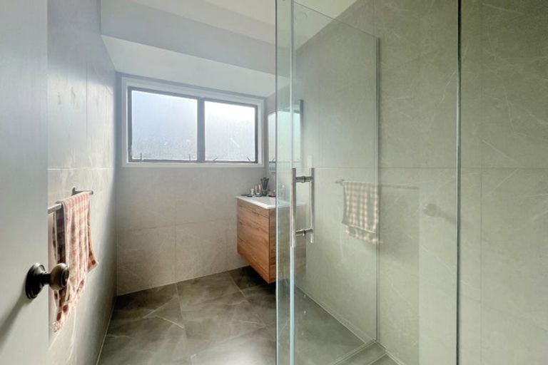 Photo of property in 1/25 Millhouse Drive, Northpark, Auckland, 2013