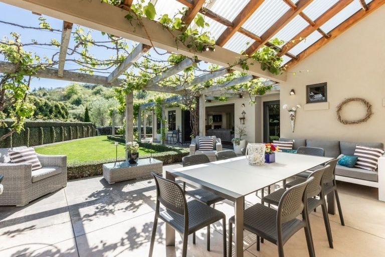 Photo of property in 99 Kent Terrace, Taradale, Napier, 4112