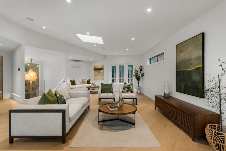 Photo of property in 61a Churchill Road, Murrays Bay, Auckland, 0630