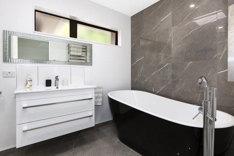 Photo of property in 45 The Crowsnest, Whitby, Porirua, 5024