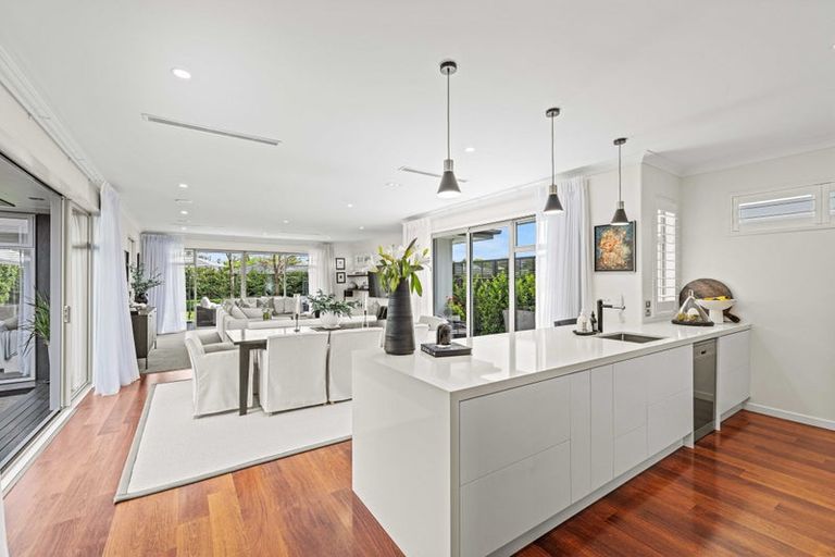 Photo of property in 77 Perry Street, Papanui, Christchurch, 8053