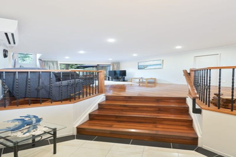 Photo of property in 17 Virginia Street, Henderson, Auckland, 0612
