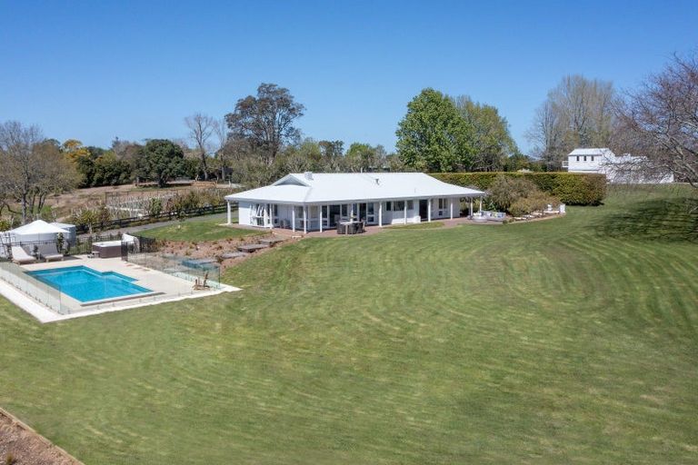 Photo of property in 339 Clifton Road, Whitford, Howick, 2571