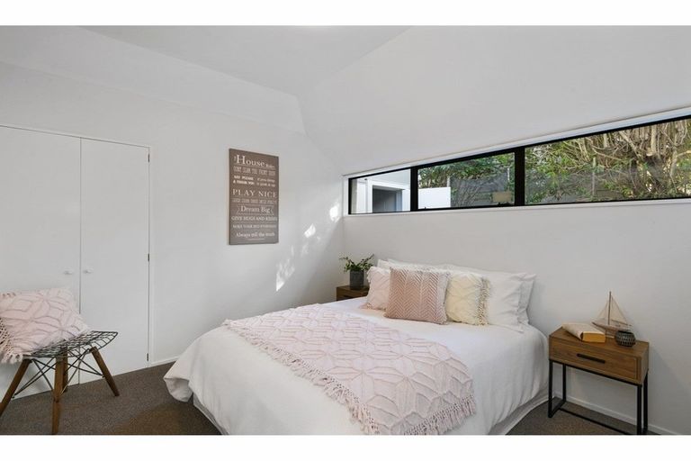 Photo of property in 21a Wairakei Road, Bryndwr, Christchurch, 8052