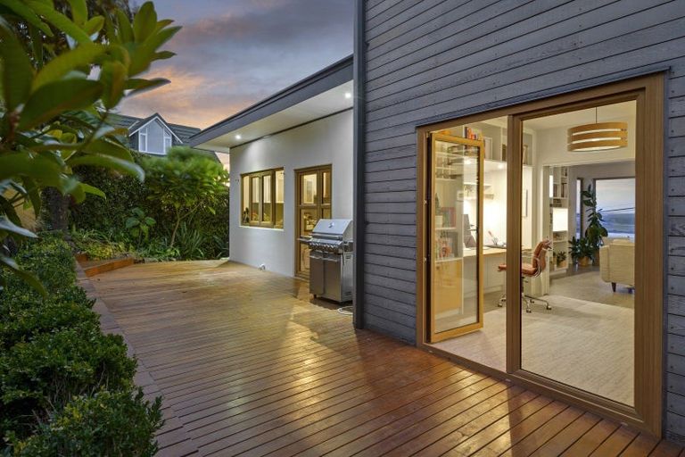 Photo of property in 42 Saint Andrews Hill Road, Mount Pleasant, Christchurch, 8081