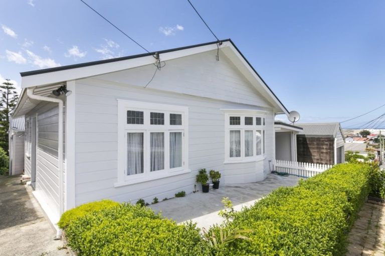 Photo of property in 43 Tirangi Road, Rongotai, Wellington, 6022