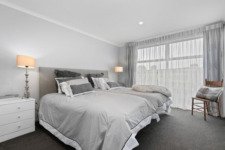 Photo of property in 58 Puhirake Crescent, Pyes Pa, Tauranga, 3112