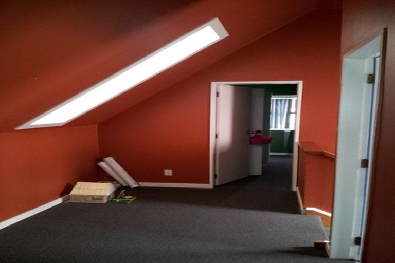 Photo of property in 6-8 Rolleston Street, Mount Cook, Wellington, 6021