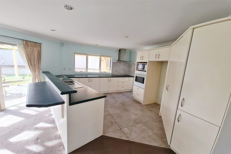 Photo of property in 17 Bramley Drive, Rototuna, Hamilton, 3210