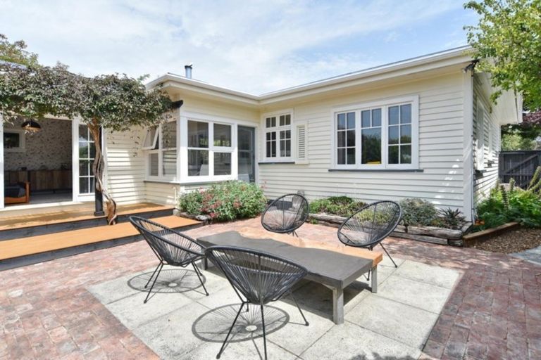 Photo of property in 42 Hinemoa Street, Spreydon, Christchurch, 8024
