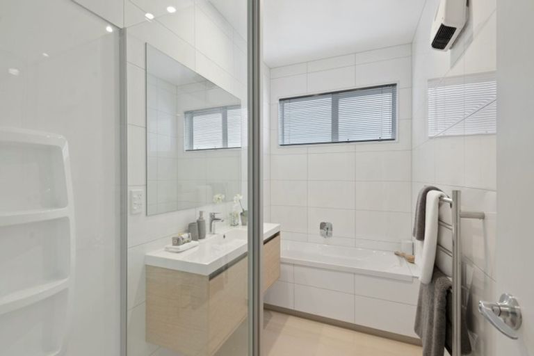 Photo of property in 65 Pepene Avenue, Takanini, 2112