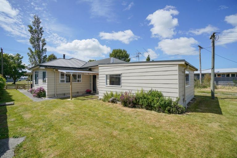 Photo of property in 11 Memorial Avenue, Drummond, Otautau, 9683