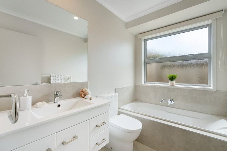 Photo of property in 17 Kuru Place, Papamoa, 3118